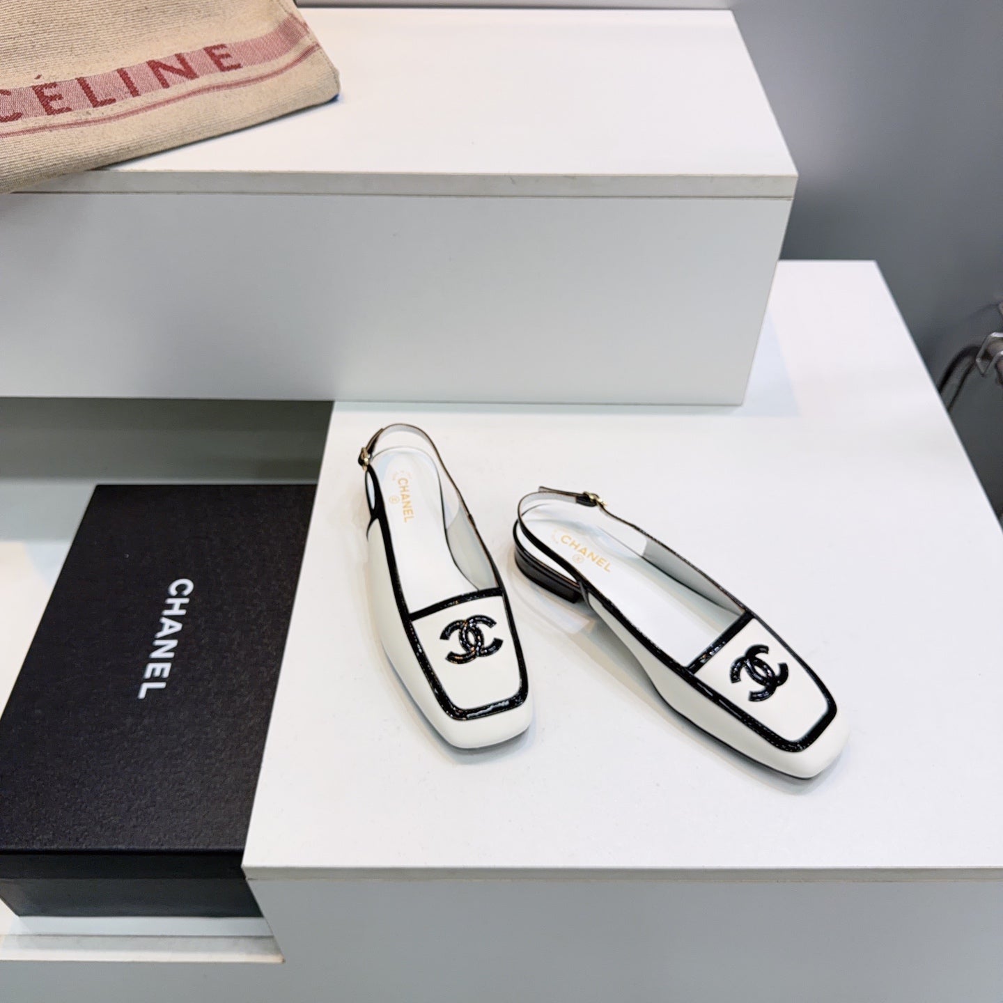 CHANEL 26S SLINGBACK FLATS IN WHITE CALFSKIN WITH BLACK PATENT