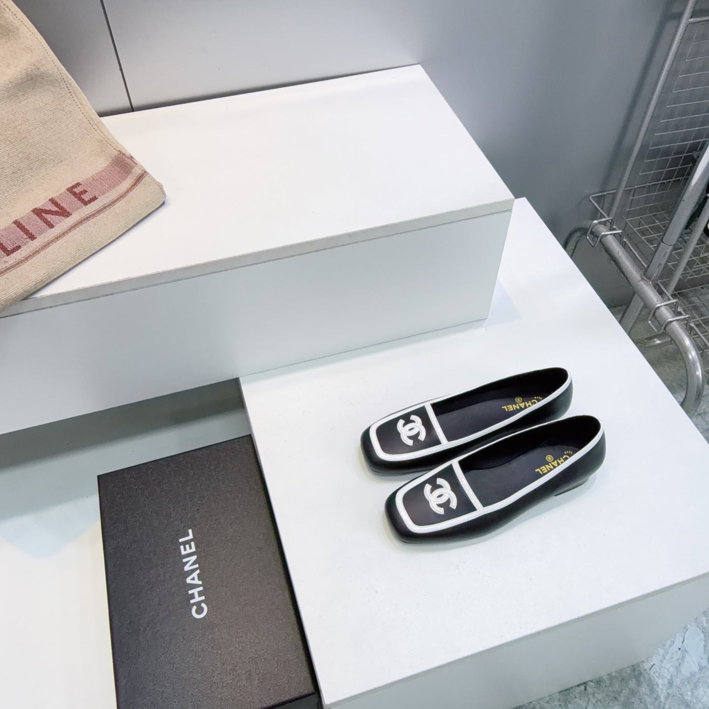 CHANEL 26S SQUARE TOE FLATS IN BLACK CALFSKIN WITH WHITE PATENT