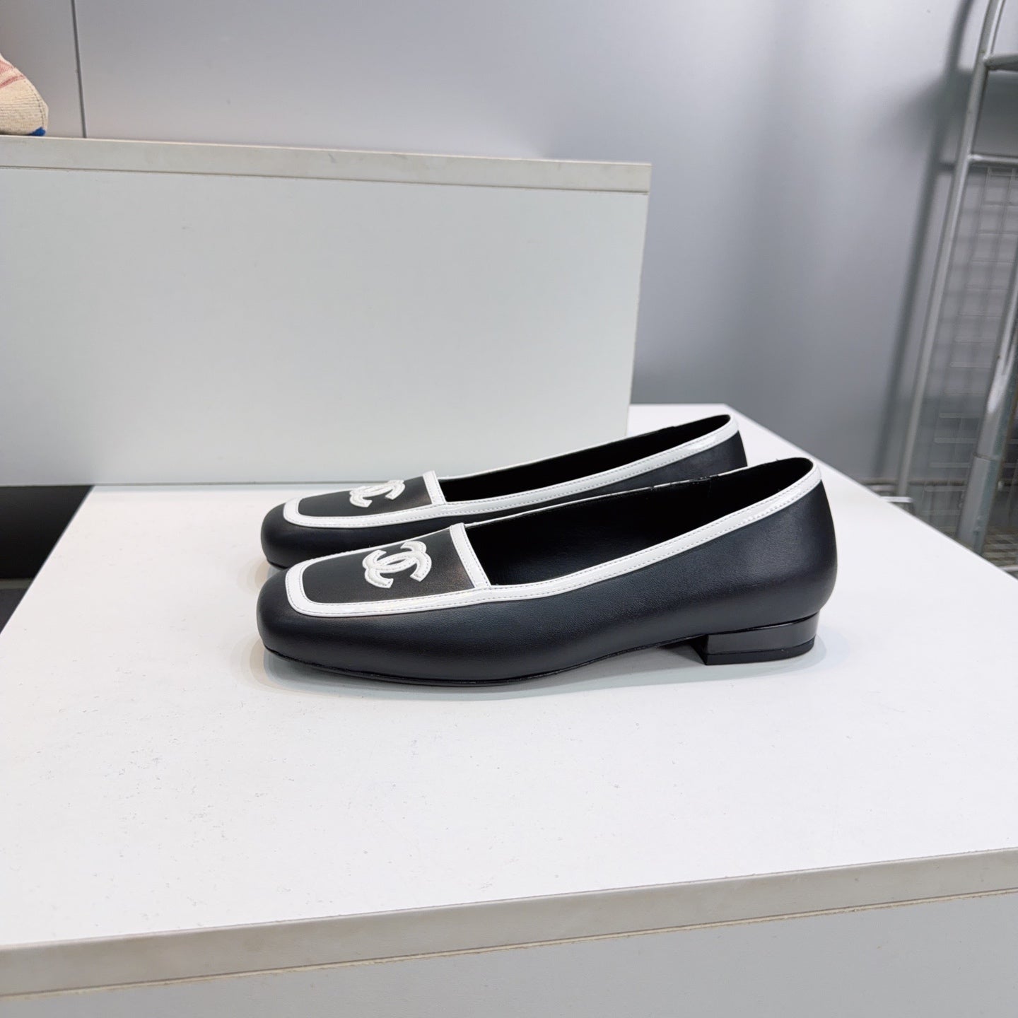 CHANEL 26S SQUARE TOE FLATS IN BLACK CALFSKIN WITH WHITE PATENT