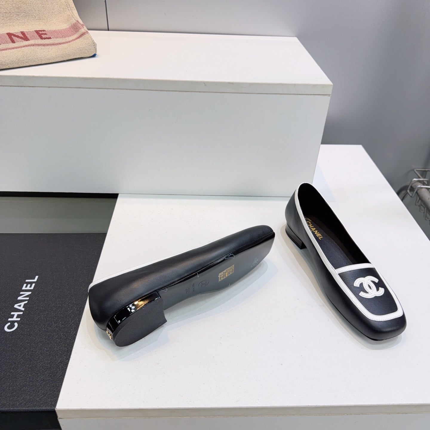 CHANEL 26S SQUARE TOE FLATS IN BLACK CALFSKIN WITH WHITE PATENT