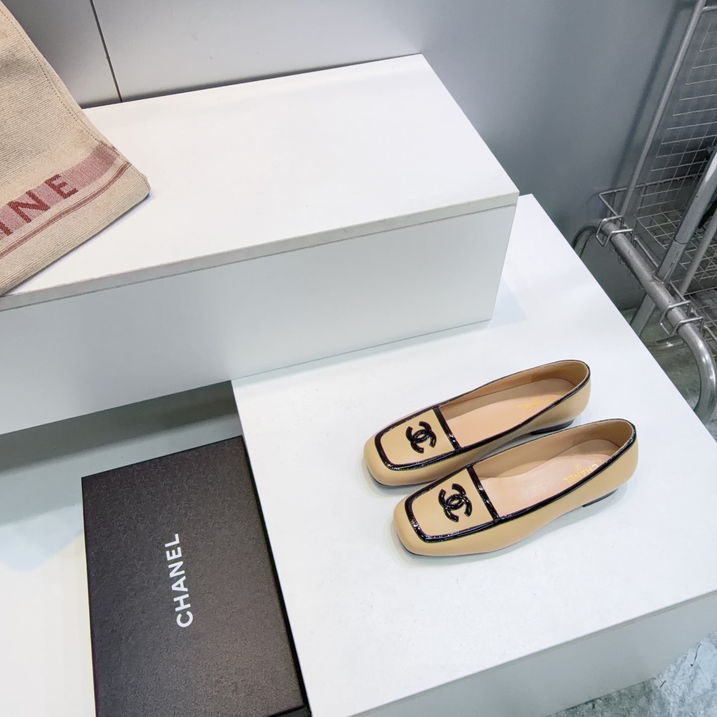 CHANEL 26S SQUARE TOE FLATS IN BEIGE CALFSKIN WITH BLACK PATENT