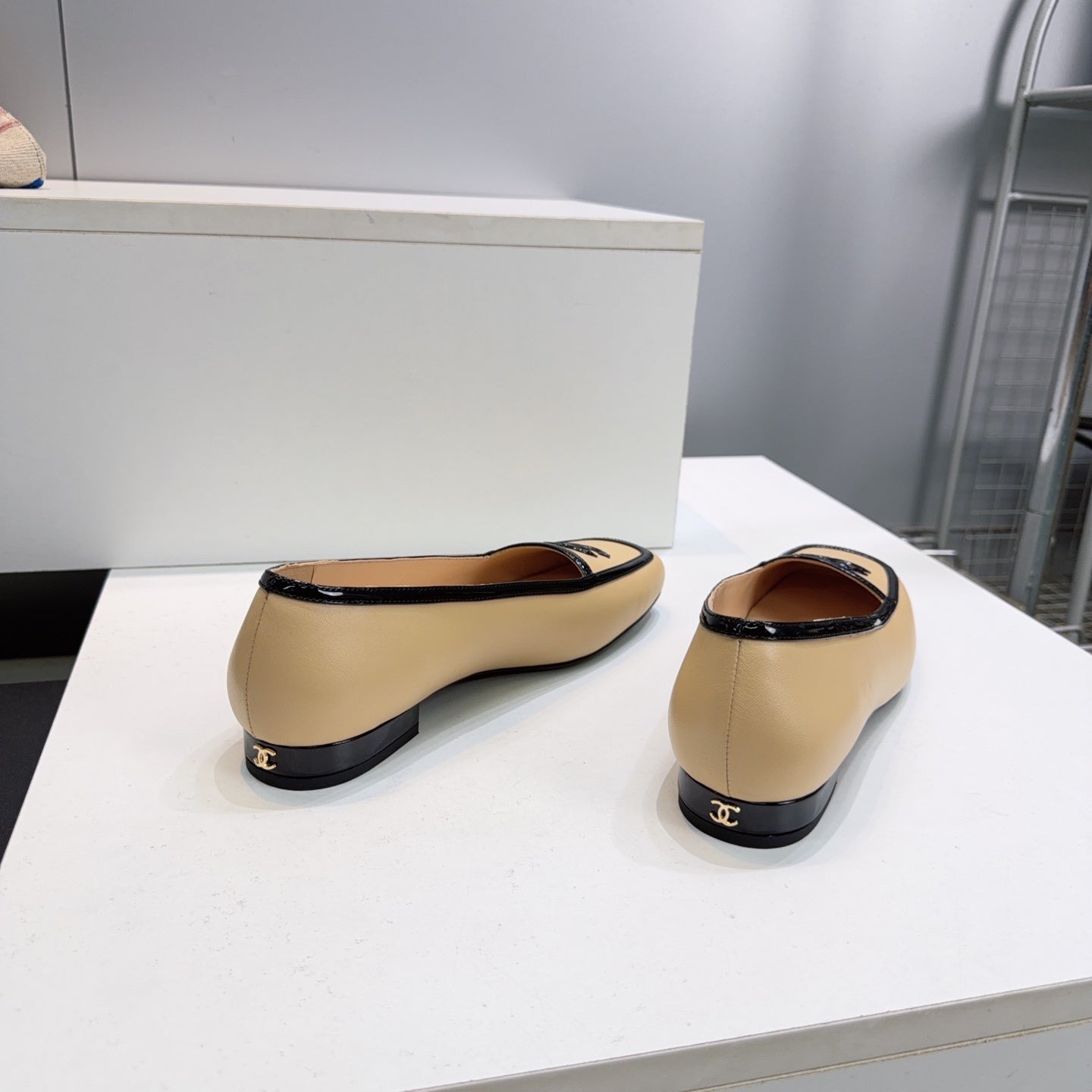 CHANEL 26S SQUARE TOE FLATS IN BEIGE CALFSKIN WITH BLACK PATENT