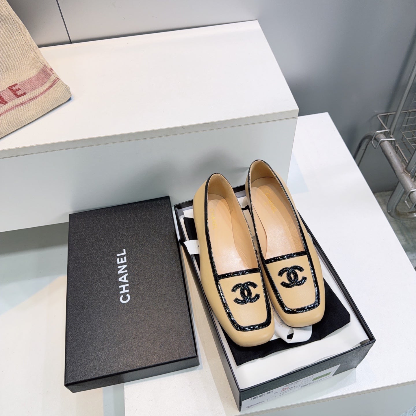 CHANEL 26S SQUARE TOE FLATS IN BEIGE CALFSKIN WITH BLACK PATENT