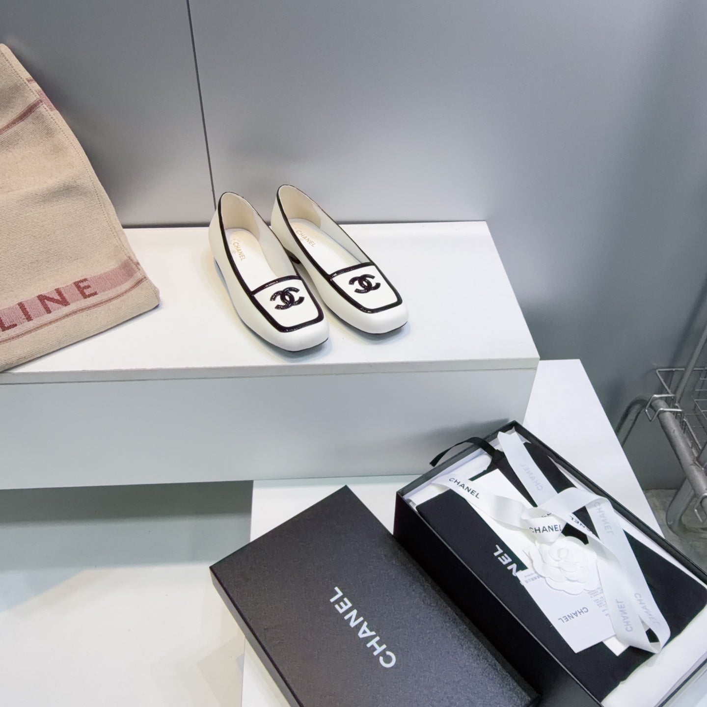 CHANEL 26S SQUARE TOE FLATS IN WHITE CALFSKIN WITH BLACK PATENT