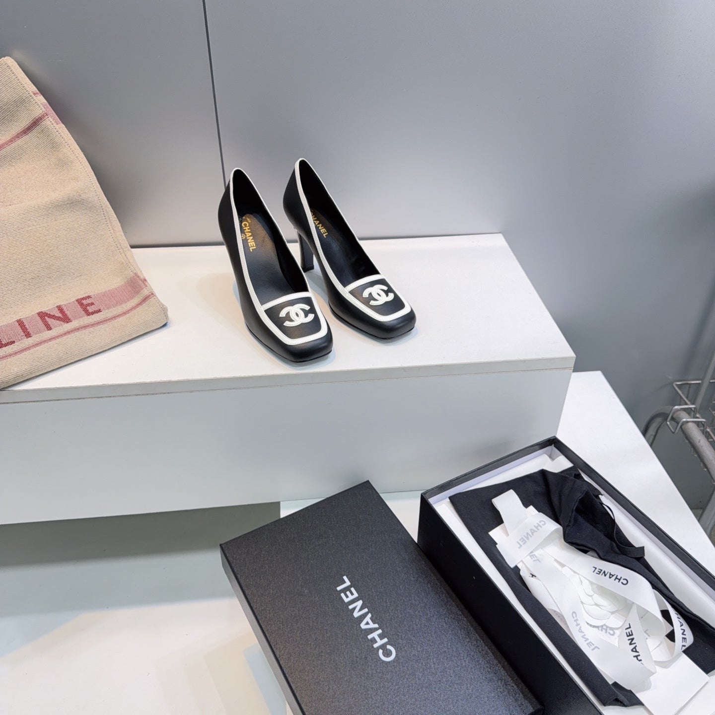 CHANEL 26S HIGH HEEL PUMPS 85 MM IN BLACK CALFSKIN WITH WHITE PATENT