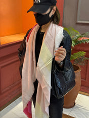 SHAWL 140 CM IN LIGHT PINK CASHMERE AND SILK 413801