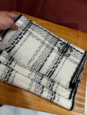 CHANEL 25S SCARF 185 IN CASHMERE 730559