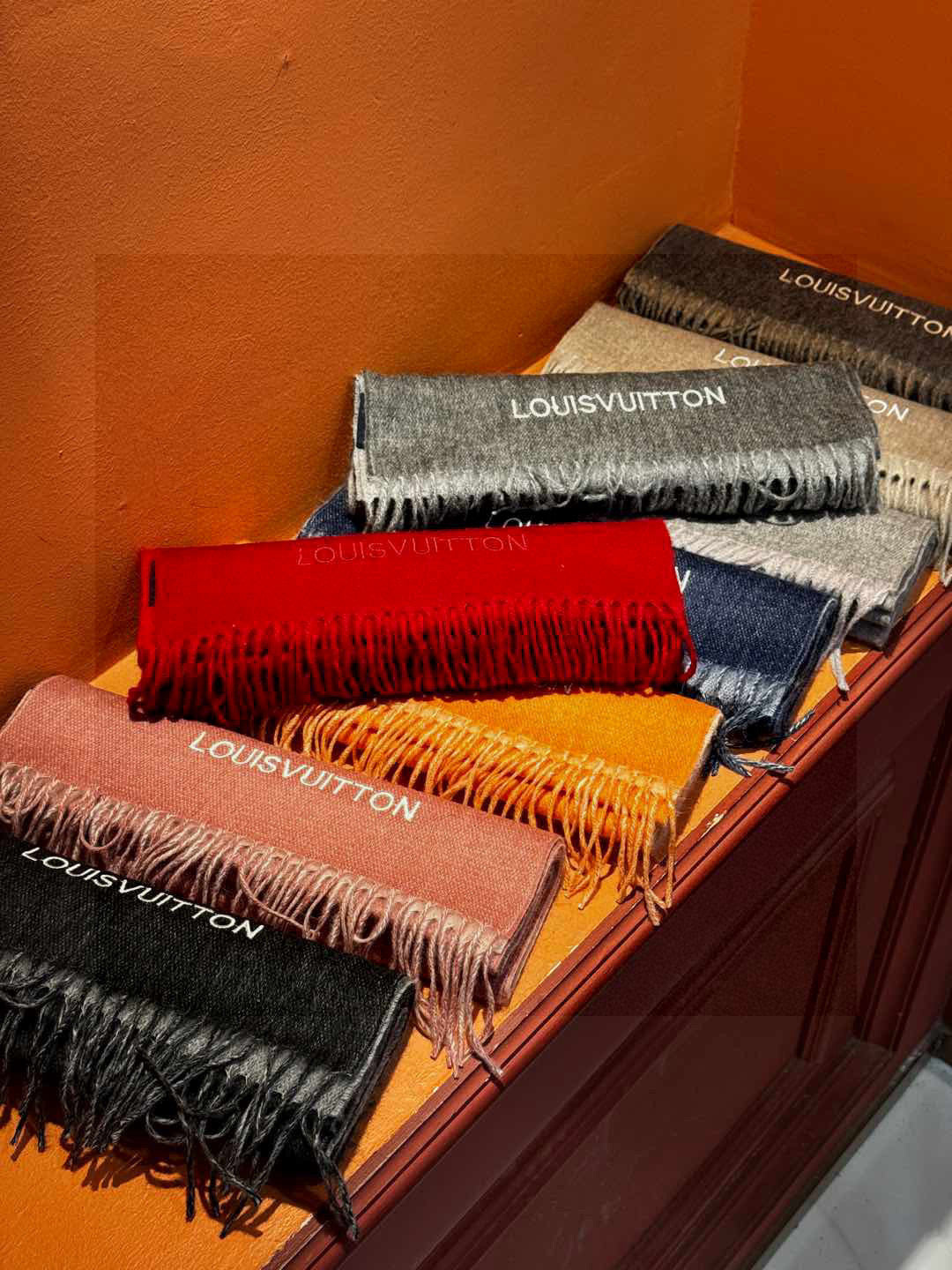 LV SCARF 180 CM IN CASHMERE 730569