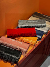 LV SCARF 180 CM IN CASHMERE 730569