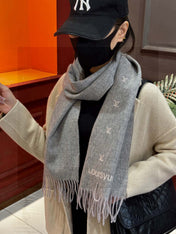 LV SCARF 180 CM IN CASHMERE 730571
