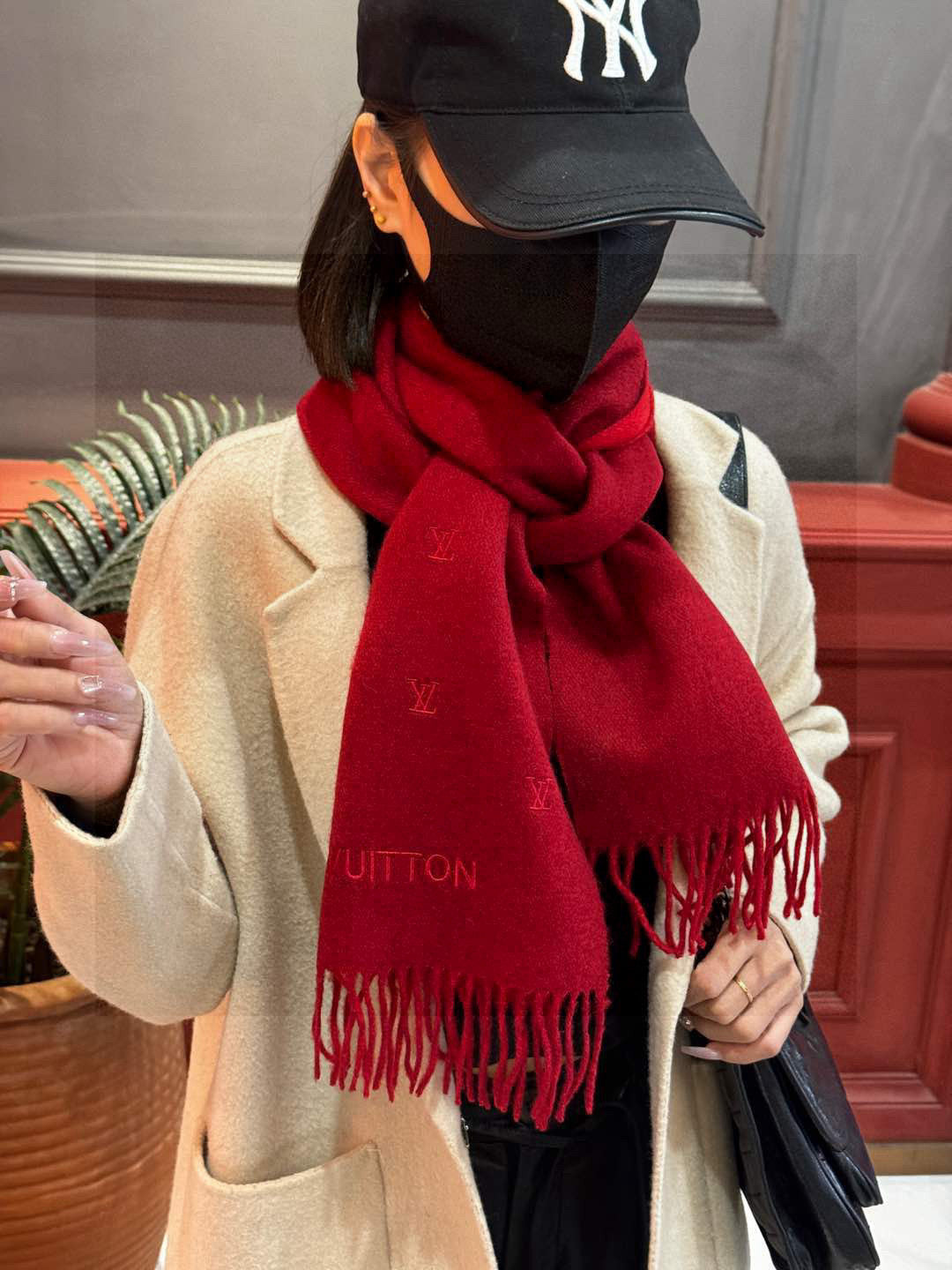 LV SCARF 180 CM IN CASHMERE 730574