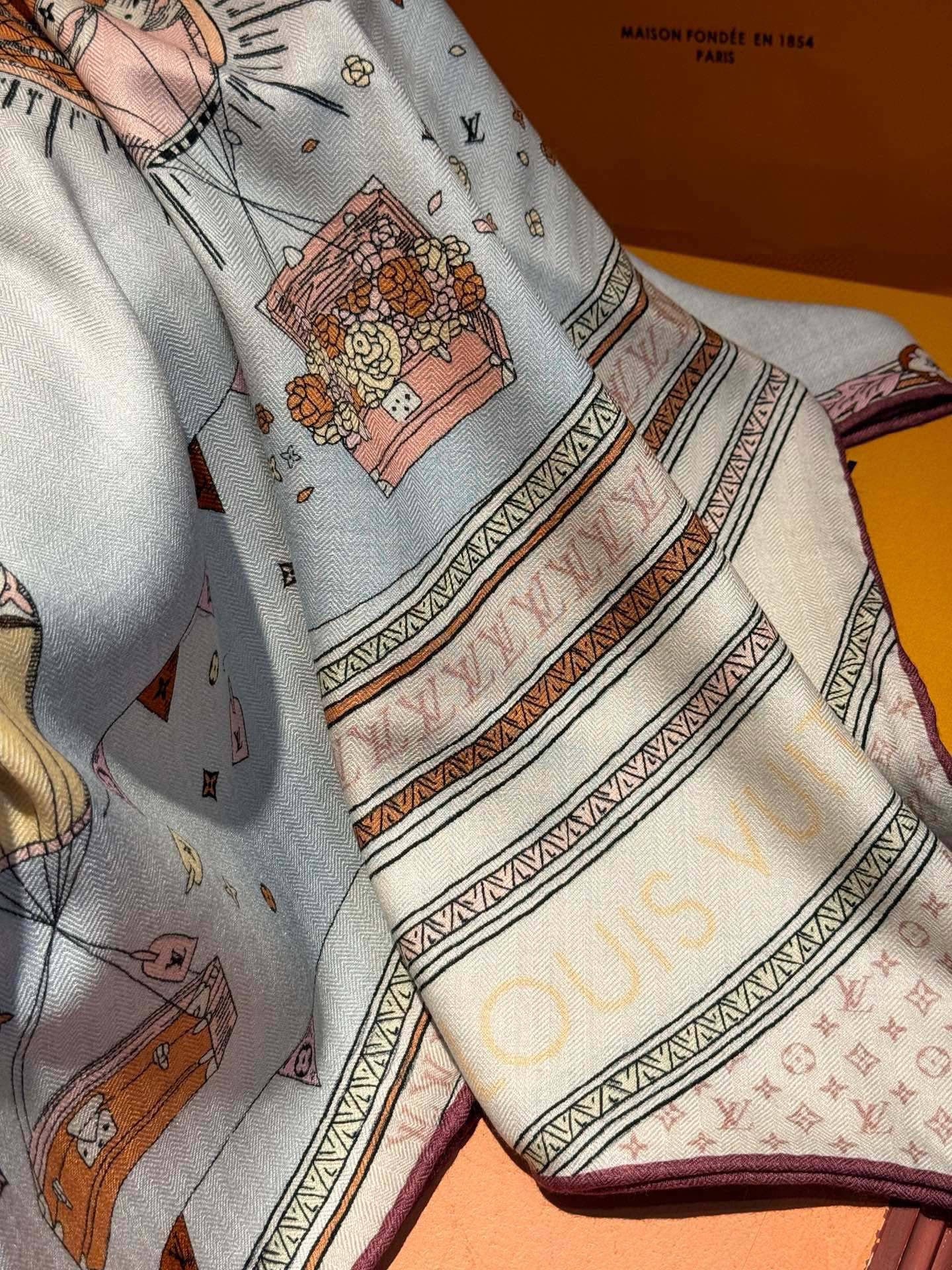 LV SCARF 140 CM IN SILK 730622