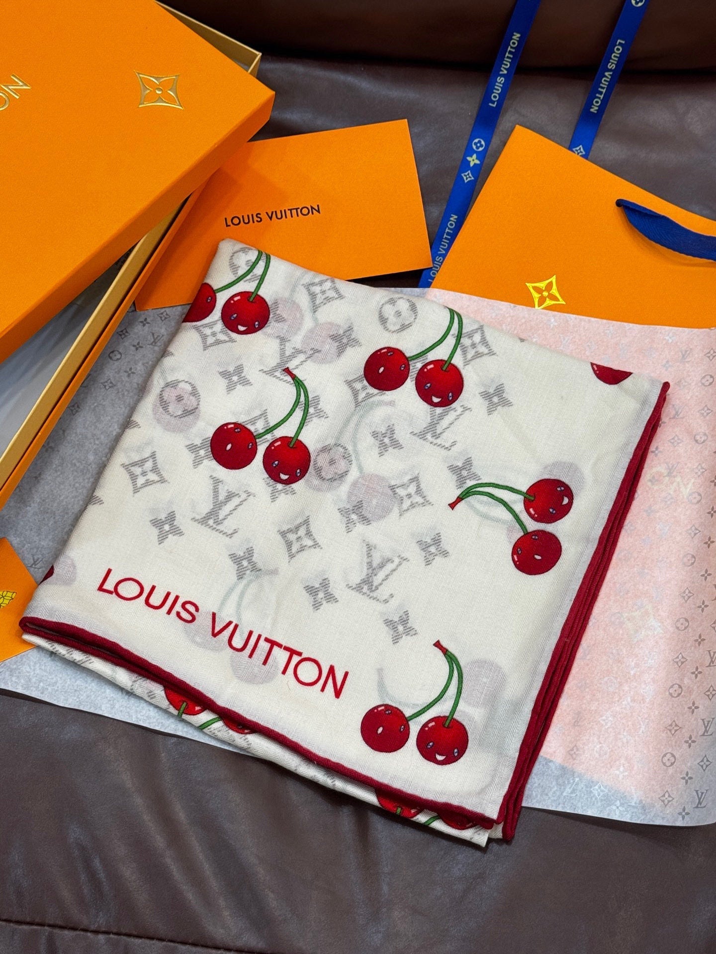 LV SCARF 140 CM IN SILK-CASHMERE BLEND 737267