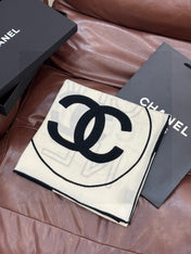 CHANEL 25S SCARF 135 IN SILK AND CASHMERE 932037