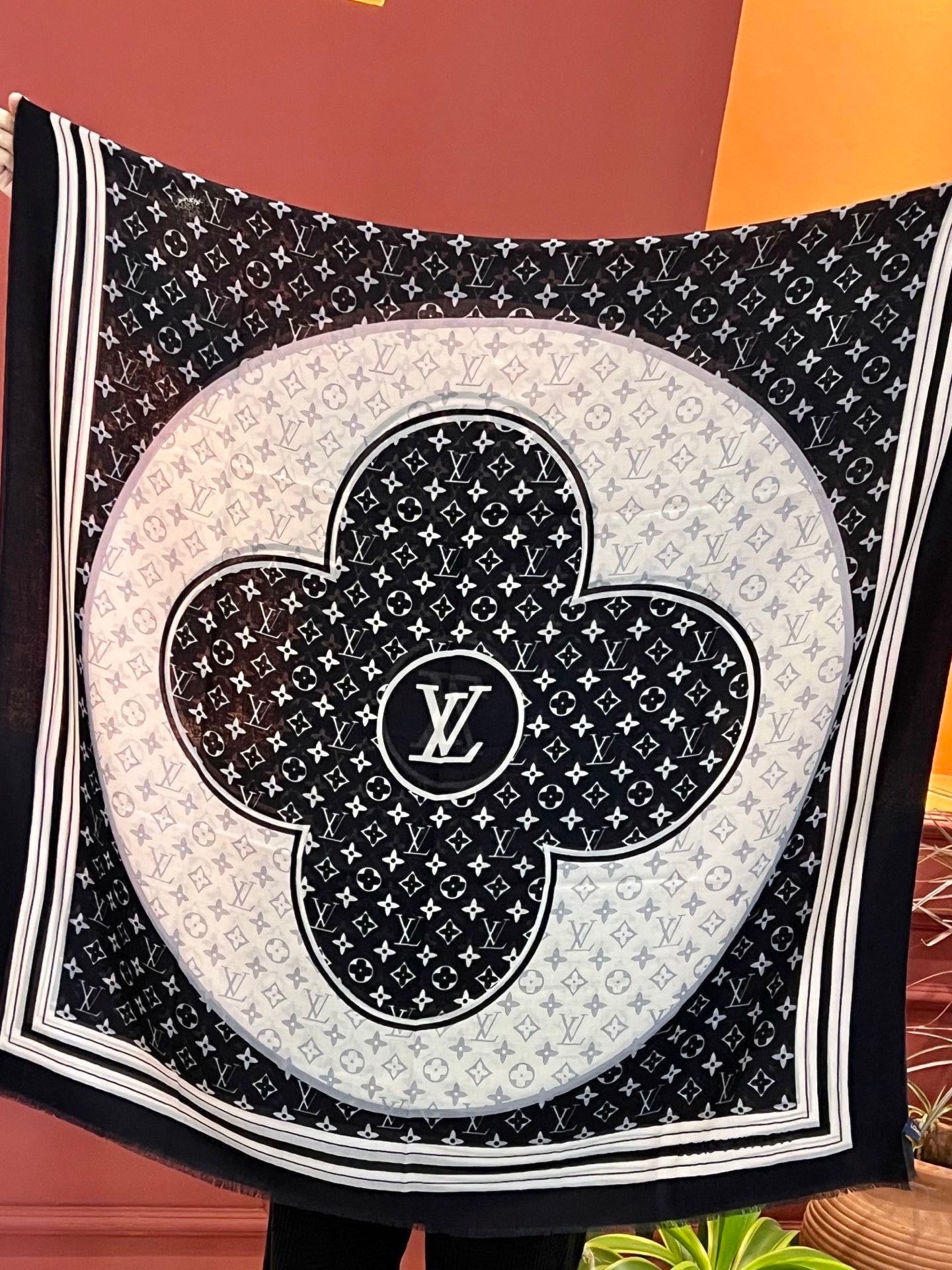 LV 26S SCARF 200 IN CASHMERE AND SILK 316732