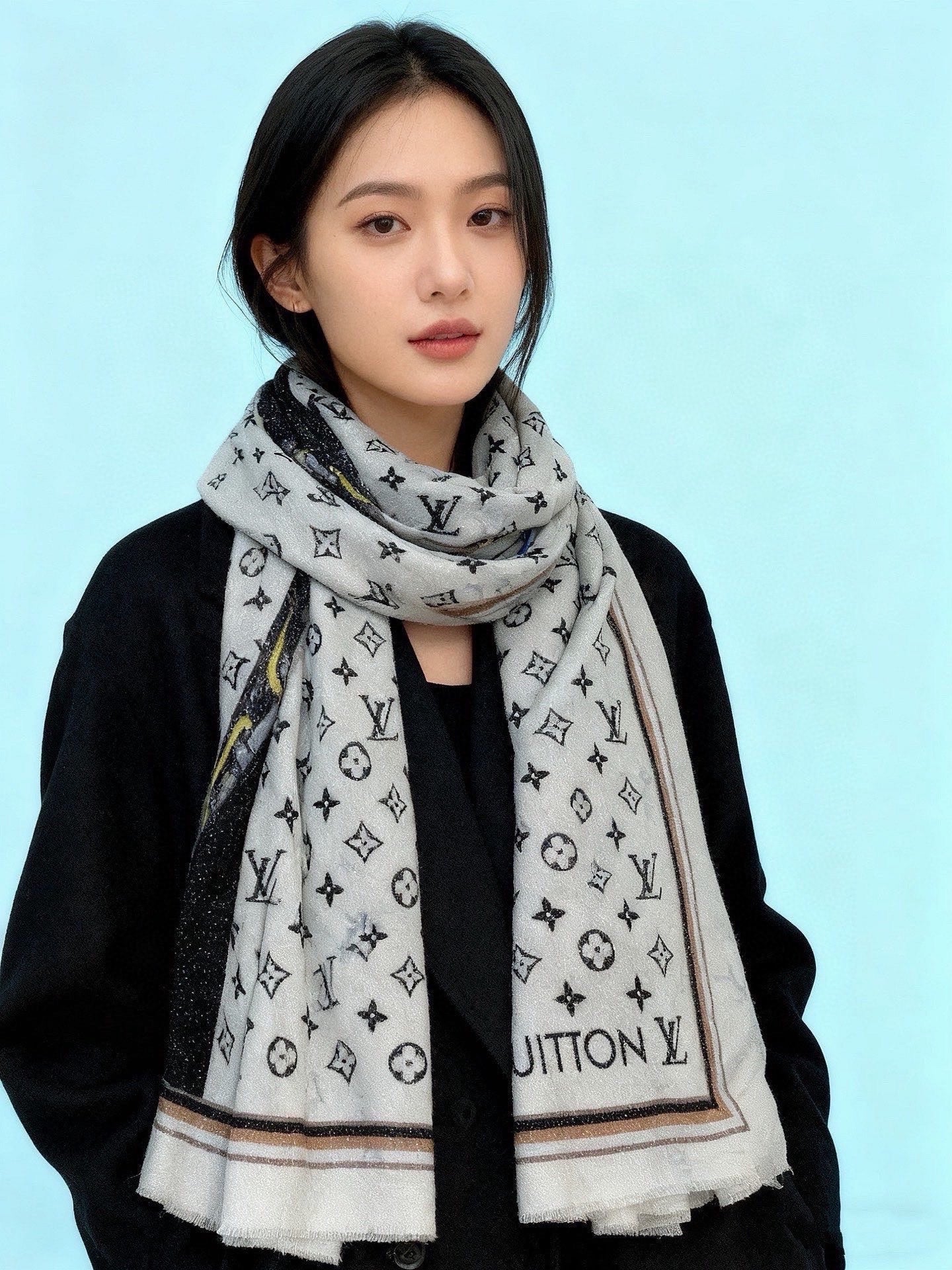 LV 26S SCARF 200 IN CASHMERE 318525
