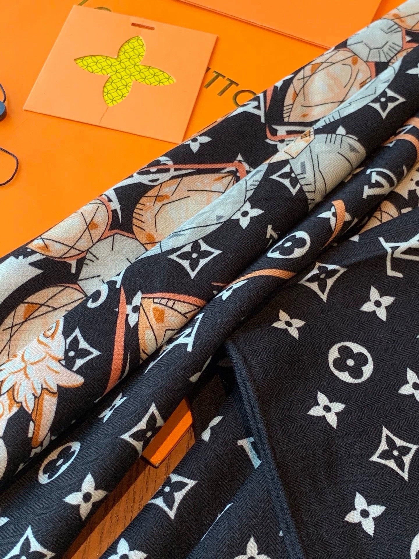 LV 26S SCARF 135 IN CASHMERE AND SILK 319847