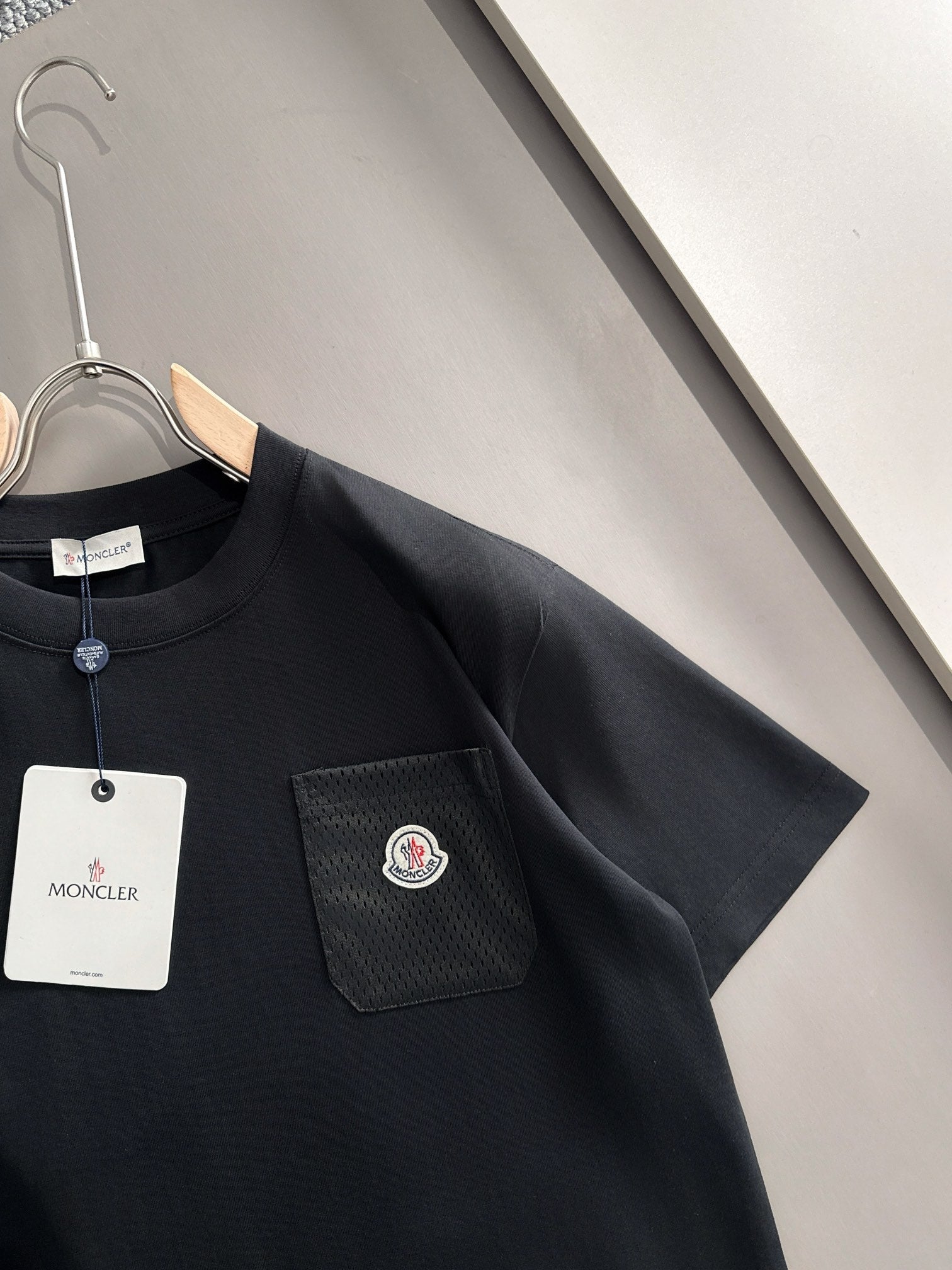 MONCLER 26S SHORT SLEEVE T-SHIRT 631