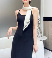 CHANEL 25S SCARF 90 IN SILK 732122