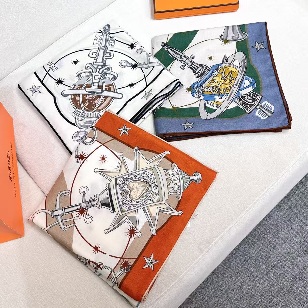 HERMES 26S SCARF 135 IN CASHMERE AND SILK 304575