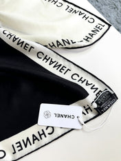 CHANEL 26S SCARF 140 IN SILK AND CASHMERE 313241