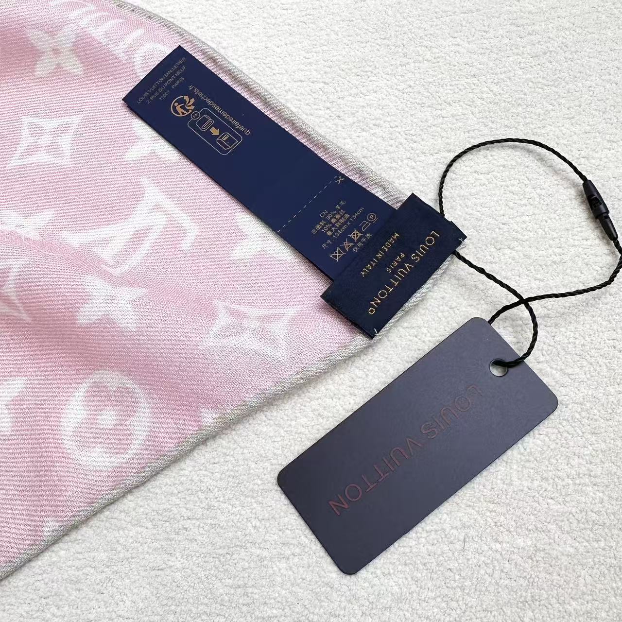 LV 26S SCARF 140 IN CASHMERE 318426