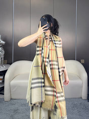 BURBERRY 26S SCARF 220CM IN SILK CASHMERE 303203