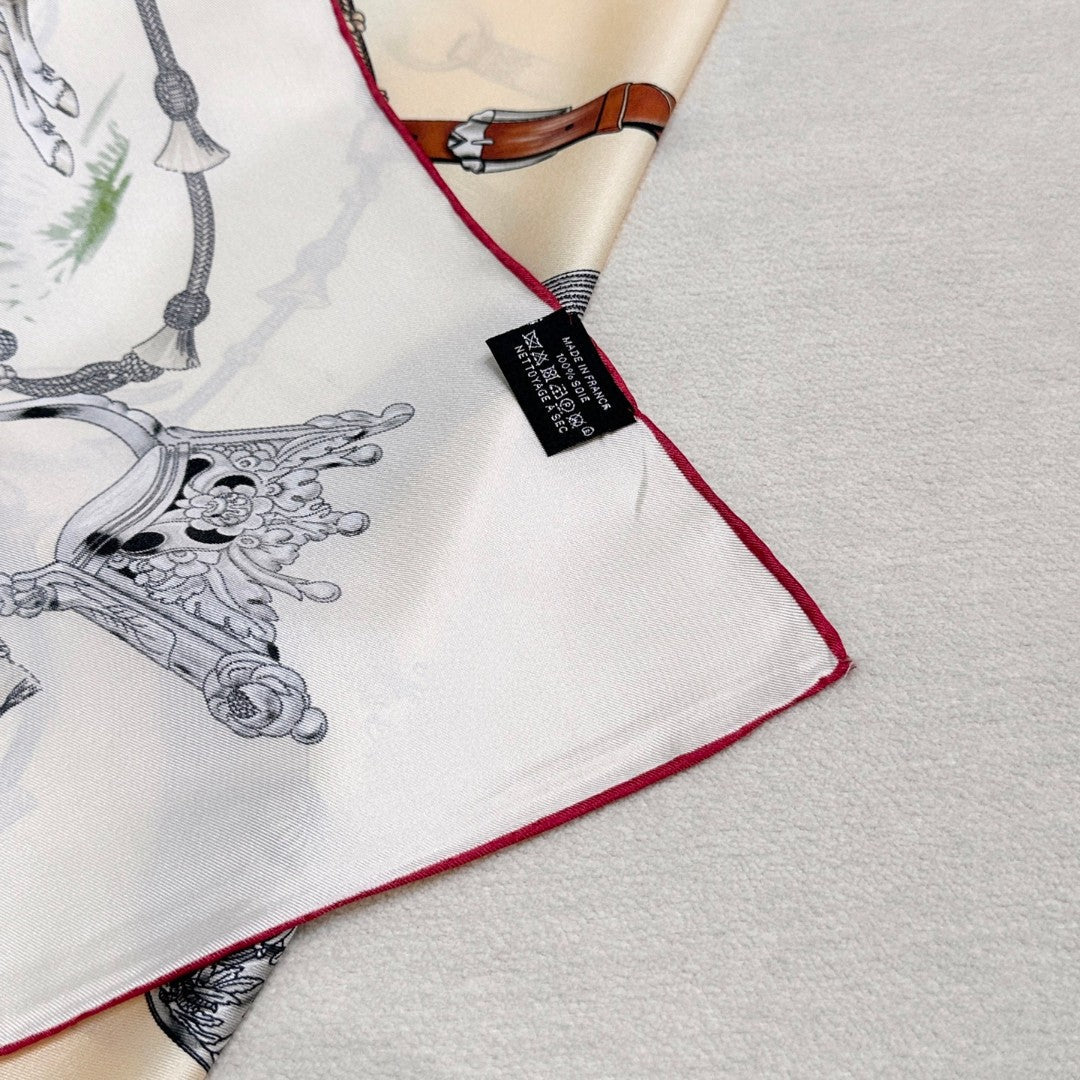 HERMES 26S SCARF 90 IN SILK AND CASHMERE 492389