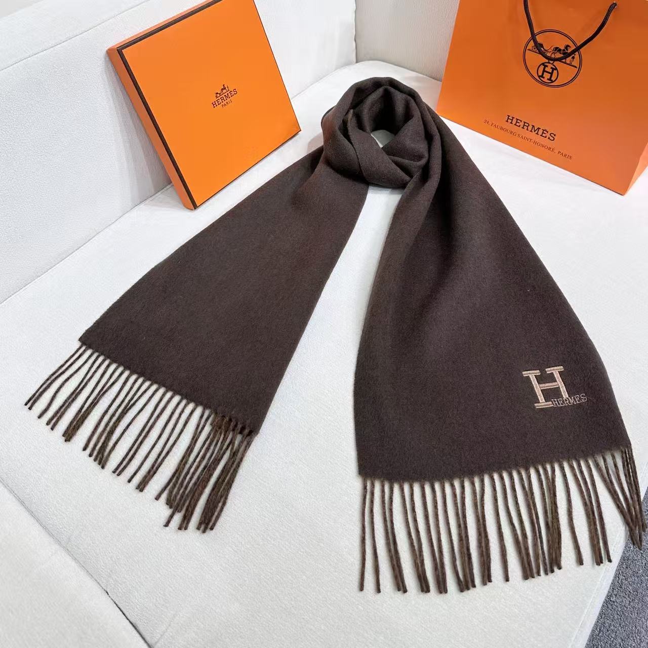 HERMES 26S SCARF 190 IN CASHMERE WOOL BLEND 492375
