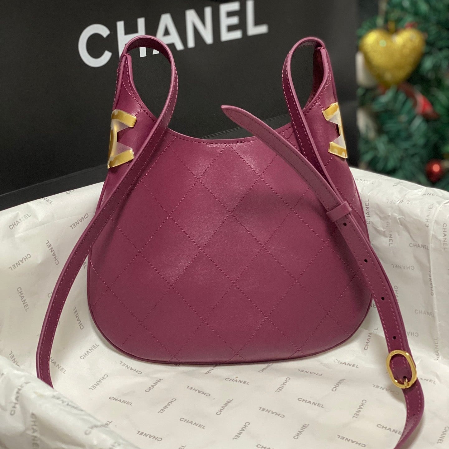 CHANEL 26S HOBO BAG 23 IN DARK RED QUILTED CALFSKIN