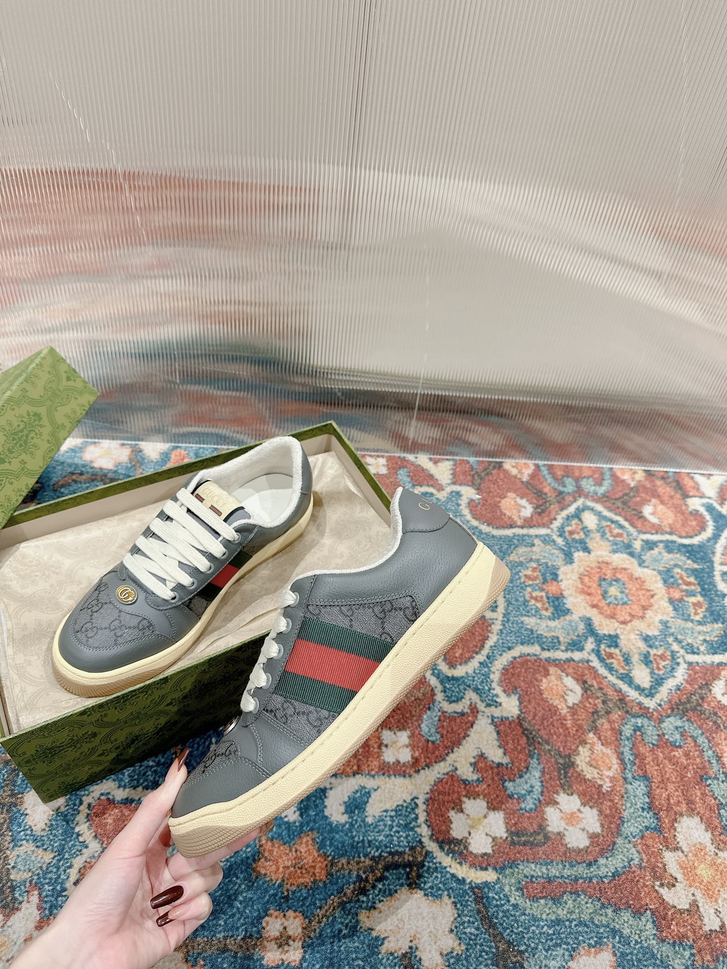 GUCCI 26S SCREENER SNEAKER IN DARK GREY CANVAS AND LEATHER