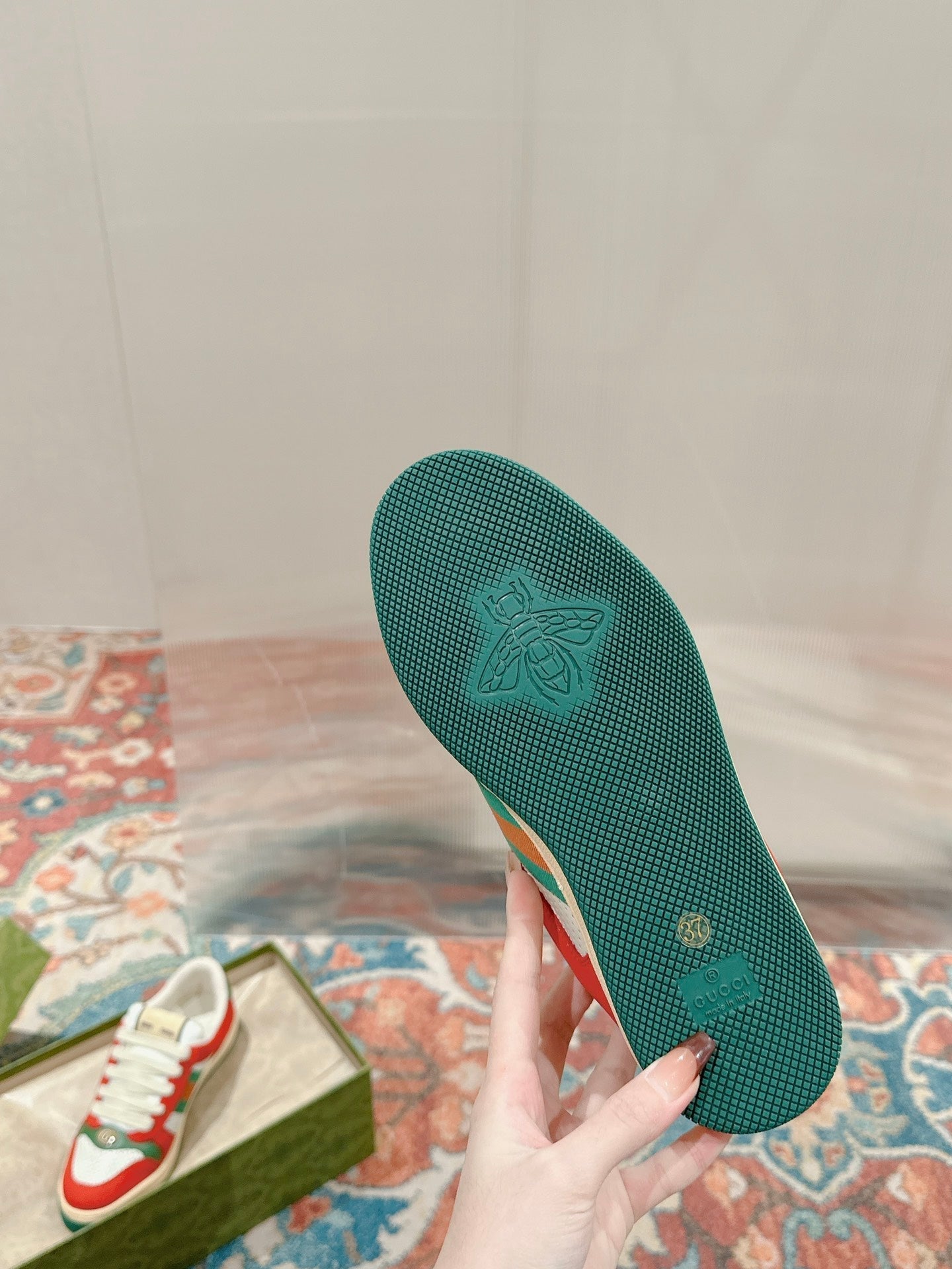 GUCCI 26S SCREENER SNEAKER IN GREEN LEATHER AND ORANGE SUEDE