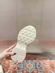 GG RHYTON TRAINER WHITE CALFSKIN WITH BEAR MOTIF