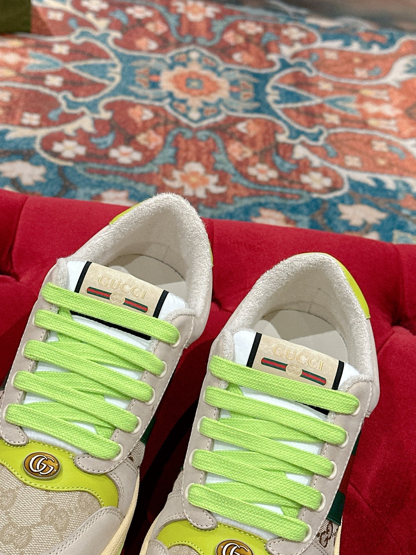 GUCCI 26S SCREENER SNEAKER IN BEIGE MIX LIGHT GREEN SUEDE