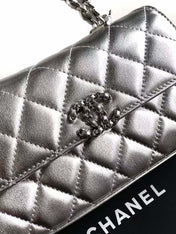 CHANEL 25S KELLY BAG 18 IN SILVER METALLIC LAMBSKIN WITH SILVER HARDWARE STYLE 3