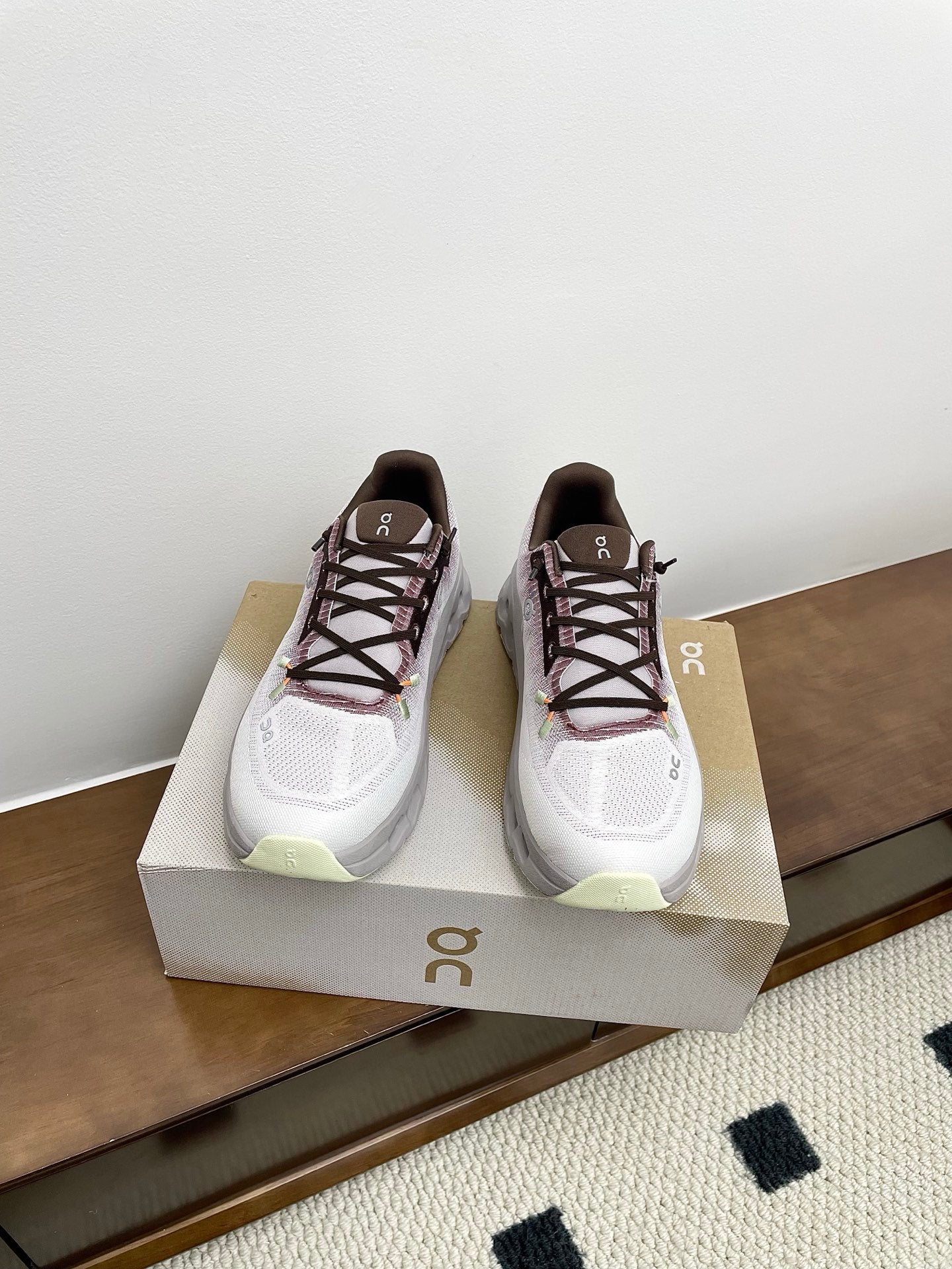 LOEWE 26S CLOUDTILT SNEAKER IN DARK BROWN IVORY RECYCLED POLYESTER