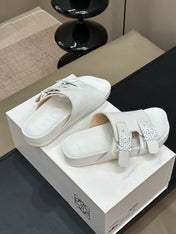 LOEWE 26S EASE SLIDE IN WHITE CALFSKIN
