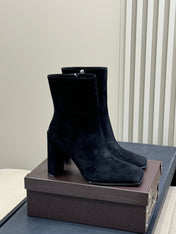 ALAIA 25S ANKLE HIGH-HEELED BOOTS IN BLACK SUEDE