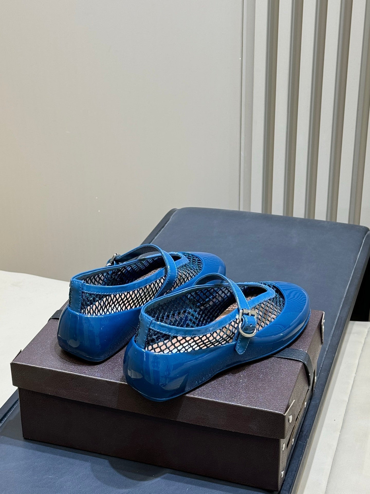 ALAIA 26S MARY JANE BALLET FLATS IN DARK BLUE MESH AND GLOSSY CALFSKIN