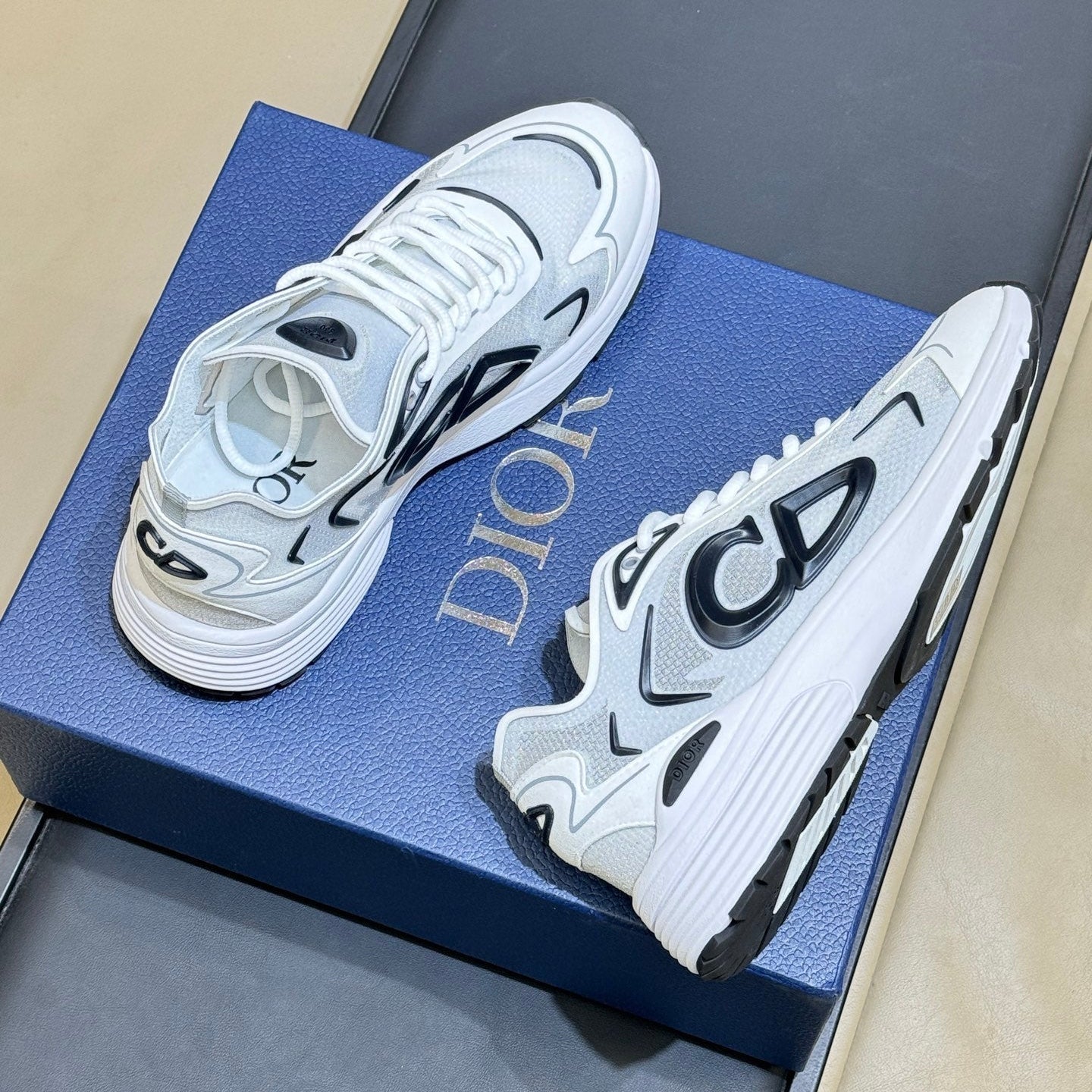 DIOR 26S B30 COUNTDOWN TECH SNEAKER IN WHITE TECHNICAL FABRIC AND SUEDE