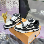 LV 26S TRAINER SNEAKERS IN BLACK WHITE CALFSKIN WITH RHINESTONE