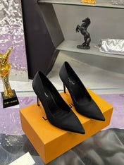 LV 26S POINTED TOE PUMPS 85MM IN BLACK SATIN