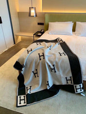 TIGRE BAYADERE BLANAVALON III THROW BLANKET IN BLACK CASHMERE 407142