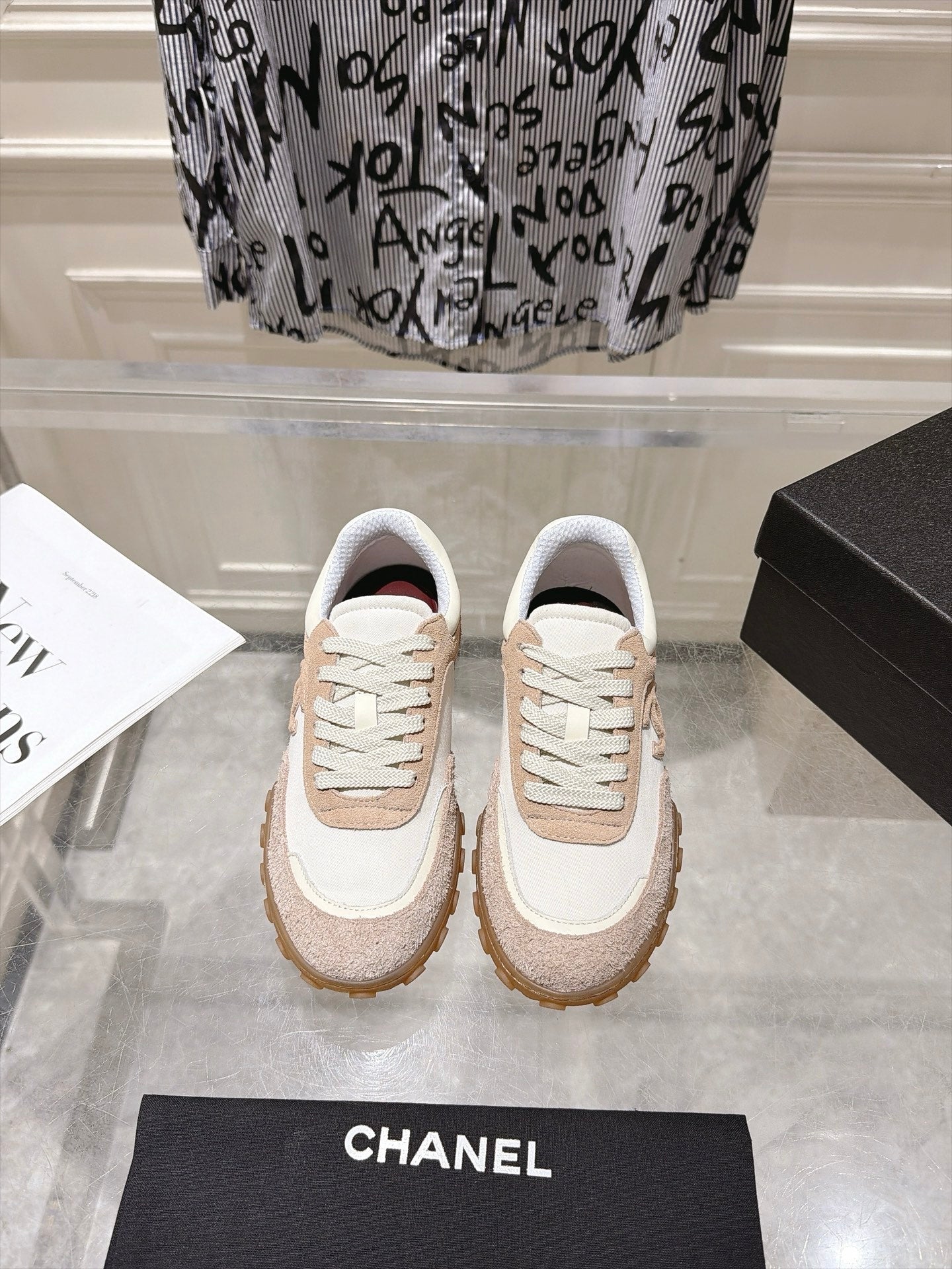 CHANEL 26S LACE UP SNEAKERS IN BEIGE SUEDE  AND WHITE FABRIC ROUND TOE