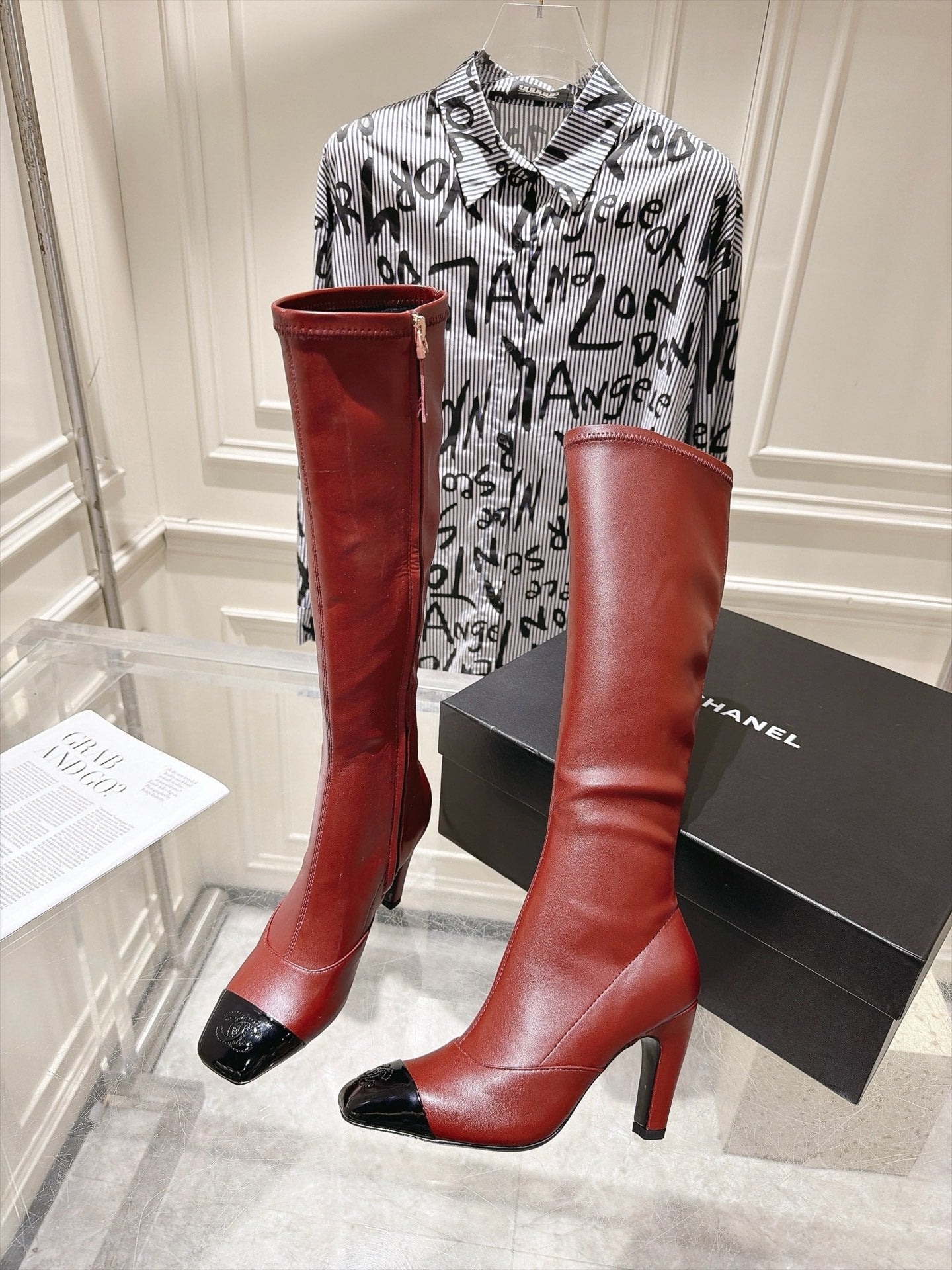 CHANEL 26S HIGH HEEL KNEE HIGH BOOTS 80 MM IN BURGUNDY CALFSKIN AND BLACK PATENT LEATHER