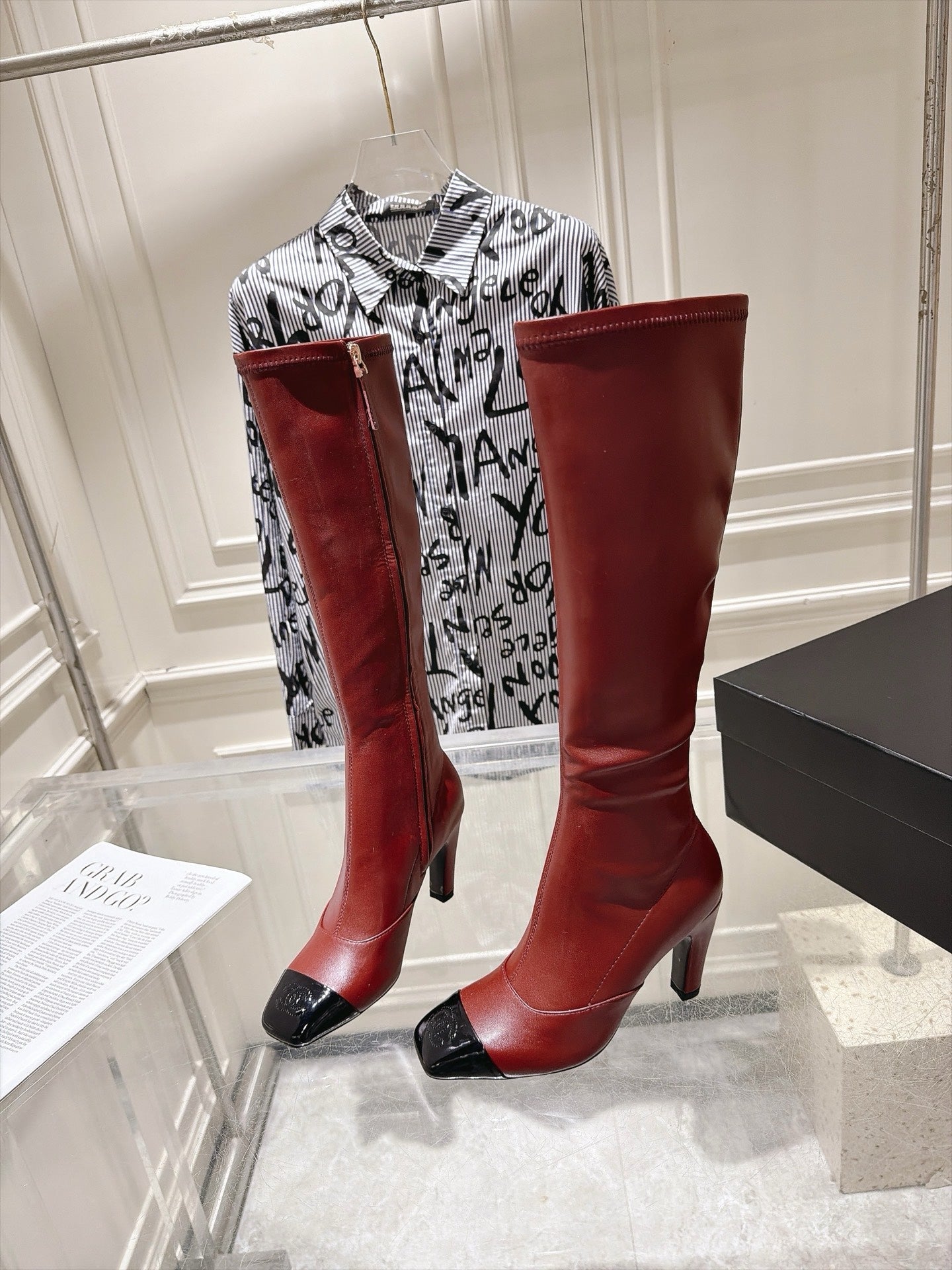 CHANEL 26S HIGH HEEL KNEE HIGH BOOTS 80 MM IN BURGUNDY CALFSKIN AND BLACK PATENT LEATHER