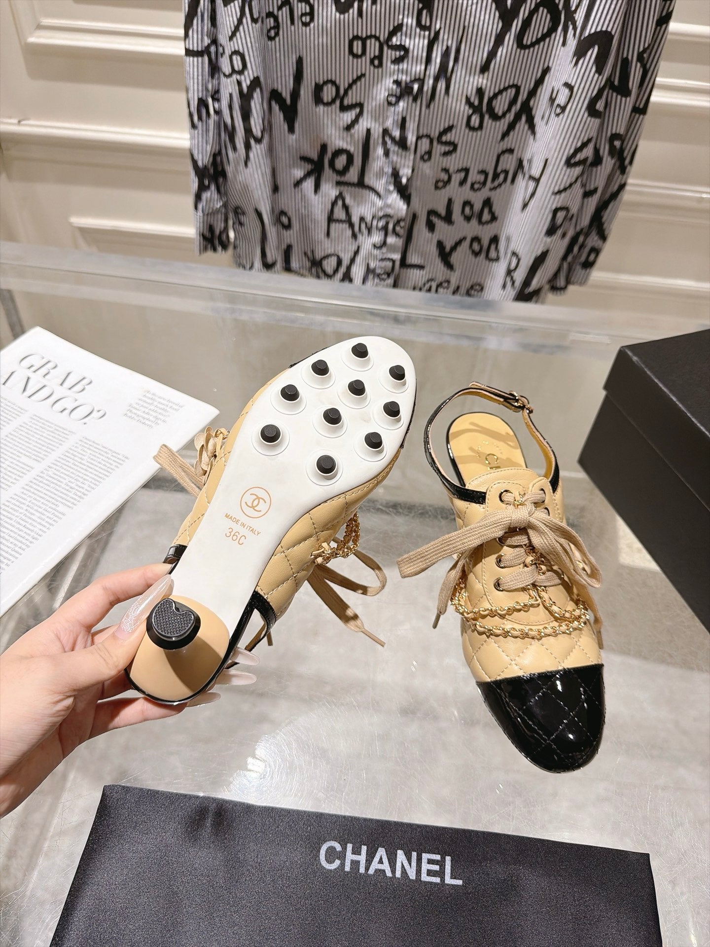 CHANEL 26S SLINGBACK HIGH HEEL SHOES 70 MM IN BEIGE LAMBSKIN AND BLACK PATENT CALFSKIN