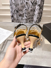 CHANEL 26S SLINGBACK HIGH HEEL SHOES 70 MM IN BEIGE LAMBSKIN AND BLACK PATENT CALFSKIN