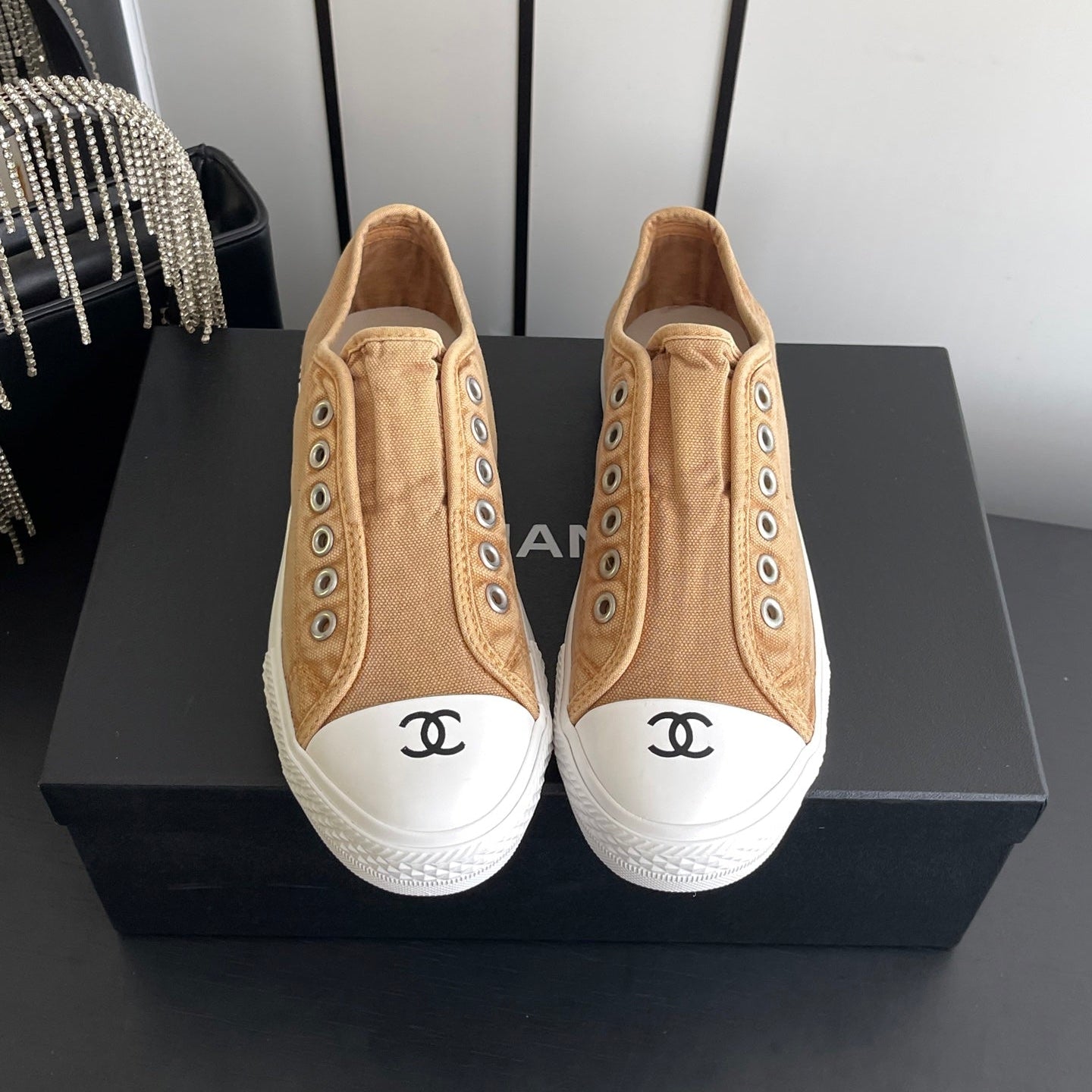 CHANEL 26S LOW TOP BEIGE IN NAVY BLUE CANVAS
