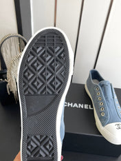 CHANEL 26S LOW TOP SNEAKERS IN NAVY BLUE CANVAS